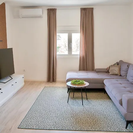 Ivano & Franko Apartment